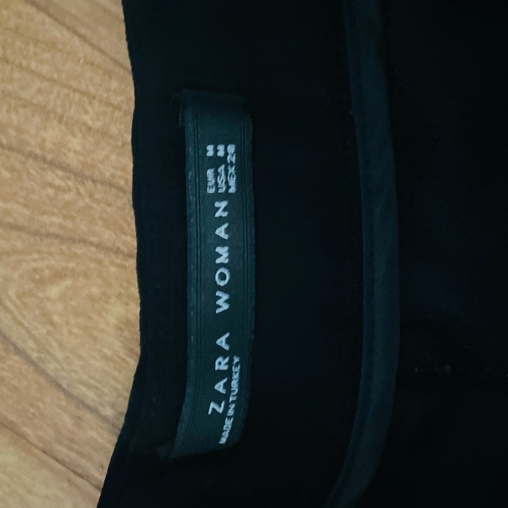 Zara black hi rise flounce shorts - Picture 3 of 5
